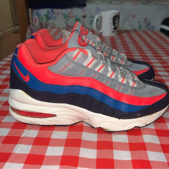Nike Air Max 95 GS 'Grey Crimson Blue' size 3.5Y - Picture 8 of 10